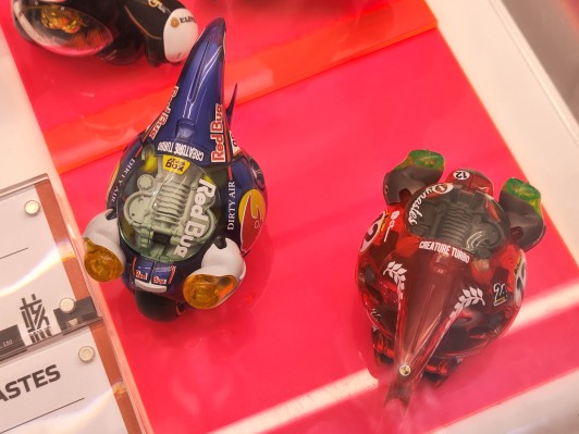 LUNCHBOX 30分钟系列 第二弹 大兜丸 Dynastes 透明红配色