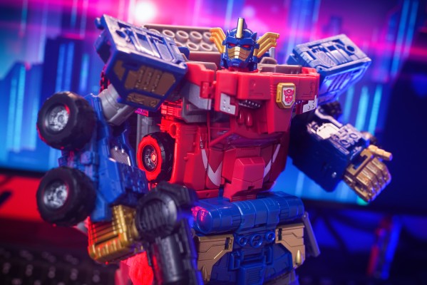 变形金刚传世系列  TL-48 擎天柱（变形金刚之雷霆舰队）