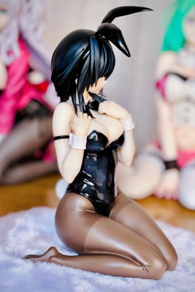 橫山石见 黑兔女郎