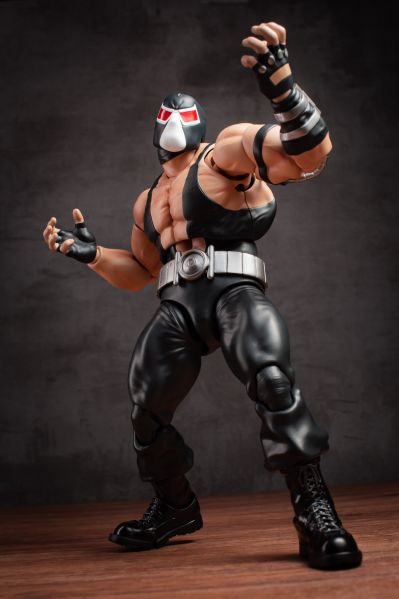 MAFEX 编号216 蝙蝠侠：骑士陨落 贝恩