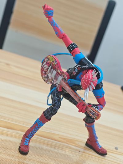 S.H.Figuarts  朋克蜘蛛侠（蜘蛛侠：纵横宇宙）