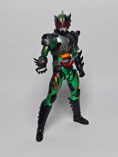 S.H.Figuarts  假面骑士亚马逊新生欧米伽