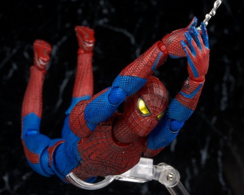 MAFEX 编号001 超凡蜘蛛侠