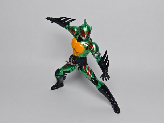 S.H.Figuarts  假面骑士亚马逊欧米伽