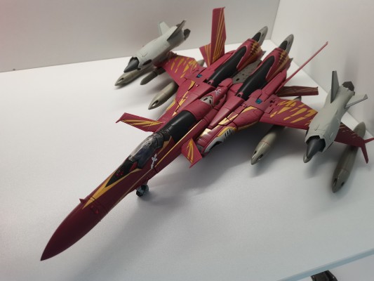 超时空要塞7 1/60 完全変形 VF-19改 Fire Valkyrie