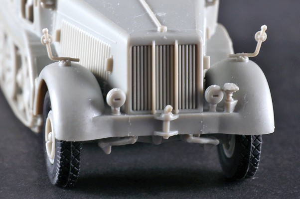 编号:07403 1/72 装甲车辆系列 德国12吨DB10牵引车