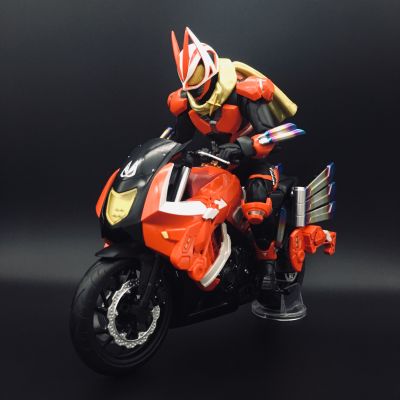 S.H.Figuarts 推进冲锋摩托