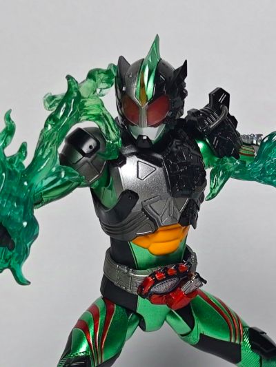 S.H.Figuarts   假面骑士亚马逊新生欧米伽  （Amazon.co.jp独家版）
