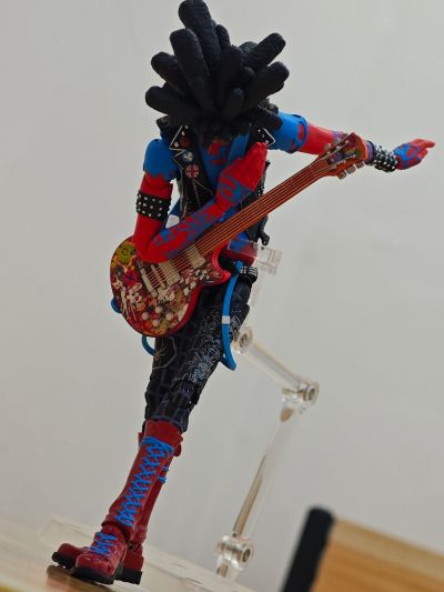 S.H.Figuarts  朋克蜘蛛侠（蜘蛛侠：纵横宇宙）