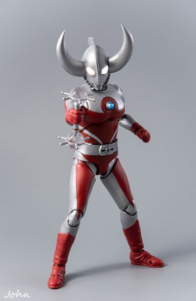 S.H.Figuarts 奥特之父