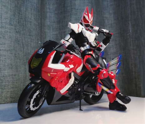 S.H.Figuarts 推进冲锋摩托