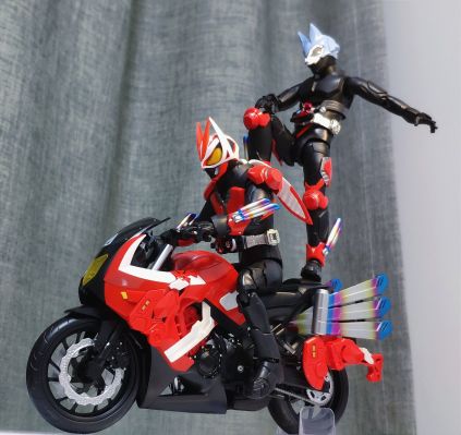 S.H.Figuarts 推进冲锋摩托
