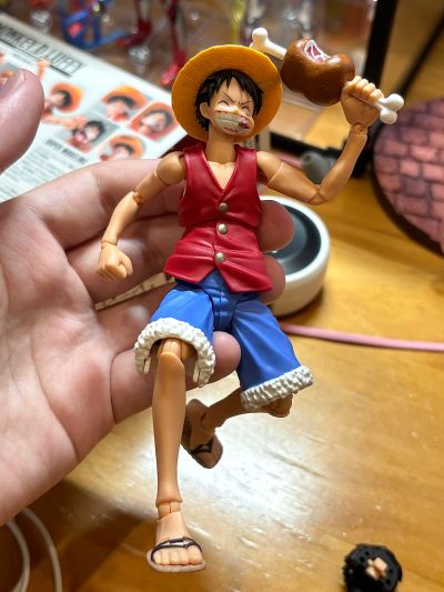 S.H.Figuarts 航海王 蒙奇·D·路飞 -冒险的黎明-