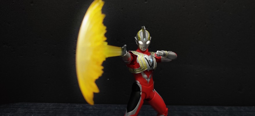 S.H.Figuarts  特利迦奥特曼 特利迦奥特曼 空中型