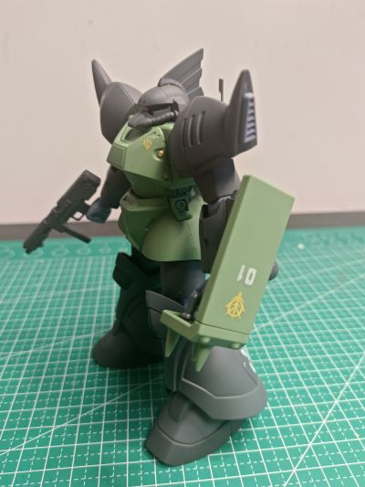 HGUC 1/144 机动战士高达 MSV-R 强尼·莱汀的归来 MS-06R-2 强尼・雷电专用扎古