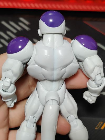 S.H.Figuarts  全力弗利萨