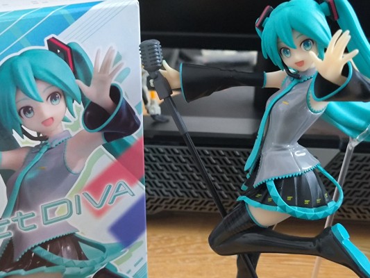 初音未来歌姬计划MEGA39’s Luminasta “初音未来”歌姬计划15周年纪念款