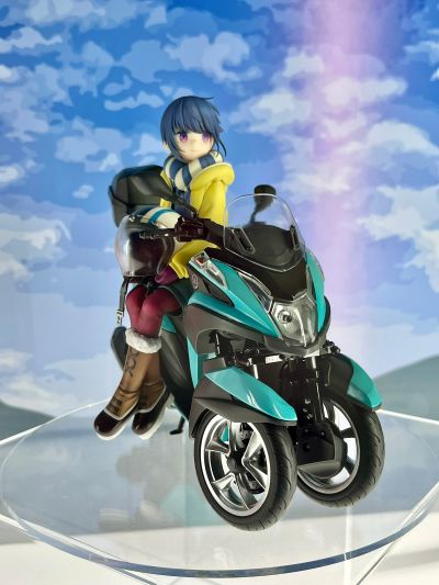 摇曳露营△ 志摩凛+三轮摩托