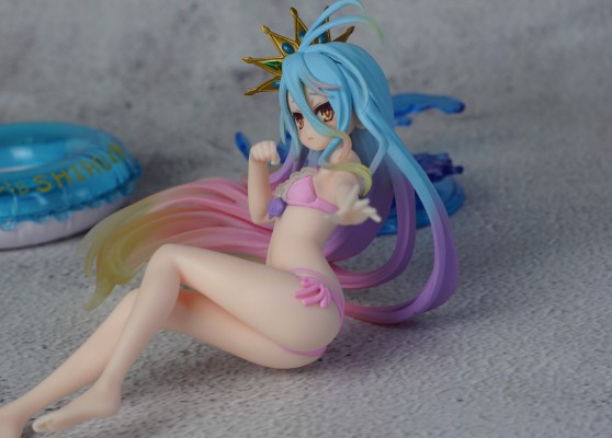 泳圈少女 游戏人生 白 新装版