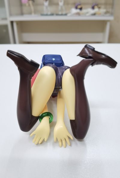 RESI-CARAT 「ぽよよんろっく画集」坐姿 通常版