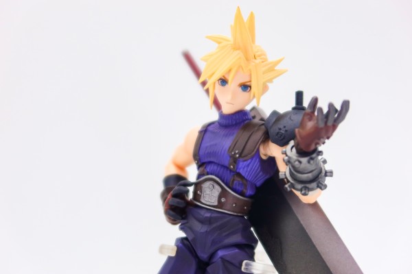 最终幻想7 BRING ARTS 克劳德·斯特莱夫