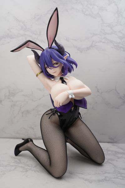 B-style 金装的维尔梅 维尔梅 兔女郎