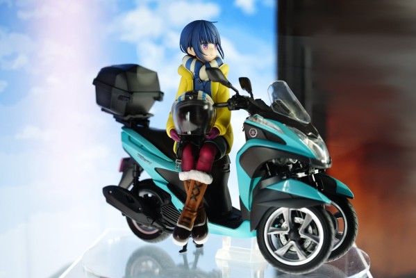 摇曳露营△ 志摩凛+三轮摩托