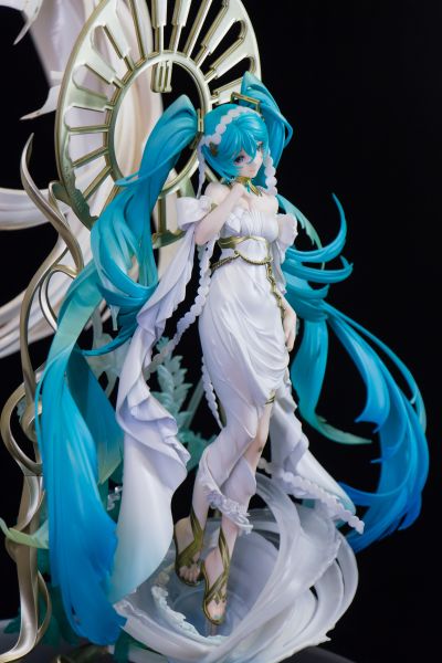 初音未来 feat. 米山舞