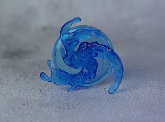 泳圈少女 游戏人生 白 新装版