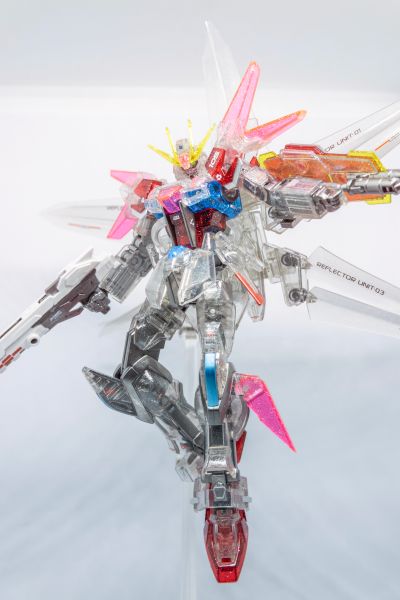 HG 高达基地限定 高达创战者 战斗部落 银河宇宙创制强袭高达 [普拉夫斯基粒子透明款]