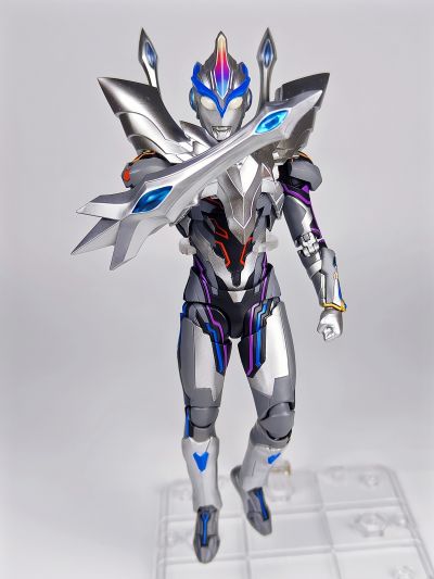 S.H.Figuarts 艾克斯奥特曼 超越型