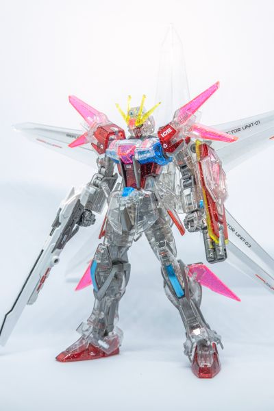 HG 高达基地限定 高达创战者 战斗部落 银河宇宙创制强袭高达 [普拉夫斯基粒子透明款]