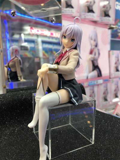 不时用俄语小声说真心话的邻桌艾莉同学 动画版 小坐系列奖品人偶 “艾莉”（暂称）