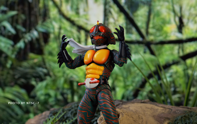 S.H.Figuarts（真骨雕制法）假面骑士：亚马逊 假面骑士亚马逊