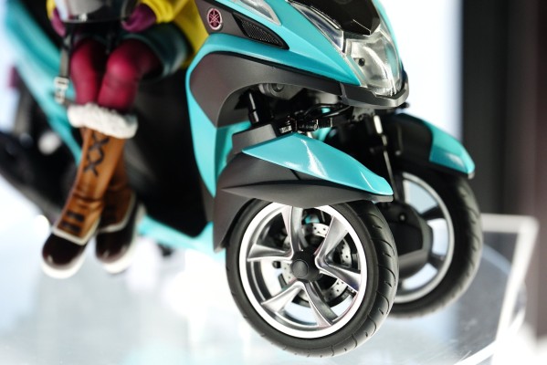 摇曳露营△ 志摩凛+三轮摩托