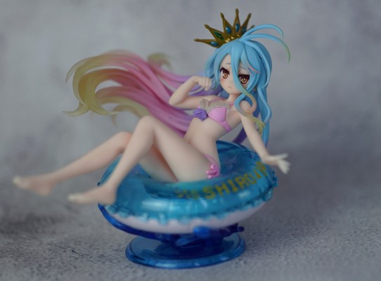 泳圈少女 游戏人生 白 新装版