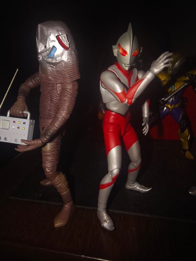 S.H.Figuarts   假奥特曼