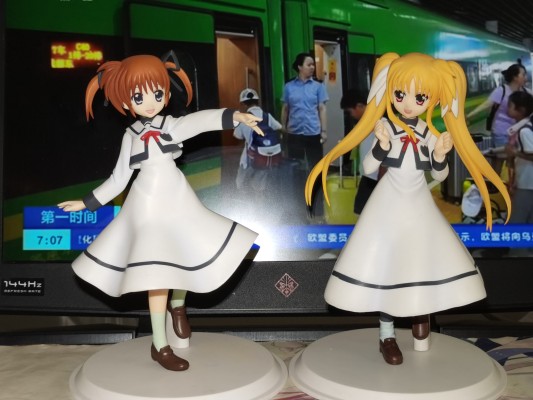 粘土人 #254 魔法少女奈叶 电影2 A的艺术 & 菲特·泰斯塔罗沙 私立圣祥大付属小学校制服