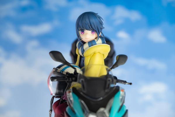 摇曳露营△ 志摩凛+三轮摩托