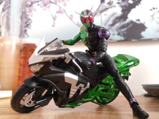 S.H.Figuarts  硬汉摩托（2017年的版本）