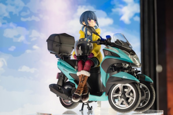 摇曳露营△ 志摩凛+三轮摩托