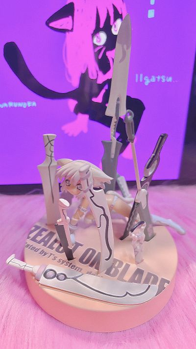 Zealot on Blade Neko Blade Pink Ver. 