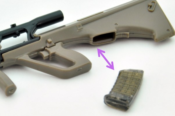 小军械库 LA044 AUG