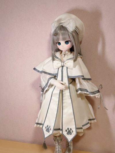 AOD527-FFW  s*t*j × 艾莉丝收集 小型 芙露露～毛绒绒的牧师小猫～白猫