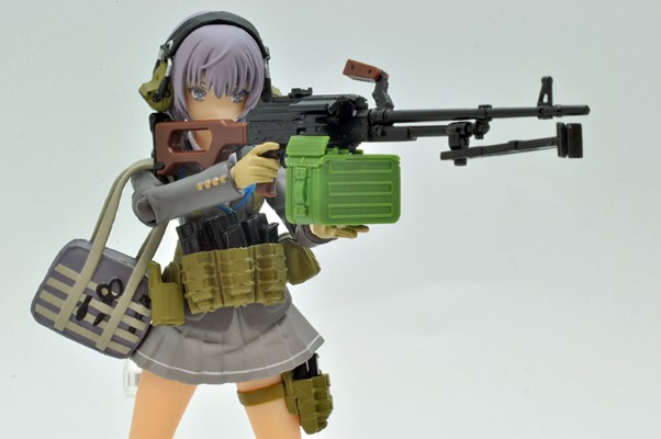 小军械库 LA043 PKM