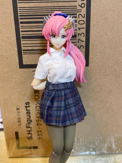 S.H.Figuarts  拉克丝·克莱茵（孔帕斯指挥官外套）