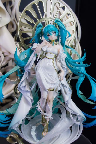 初音未来 feat. 米山舞