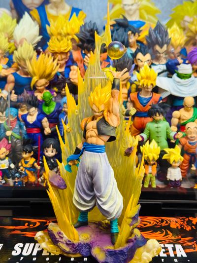 FiguartsZERO [超激战] 龙珠Z 复活！悟空与贝吉塔的合体 超级赛亚人悟吉塔 -展会限定版-