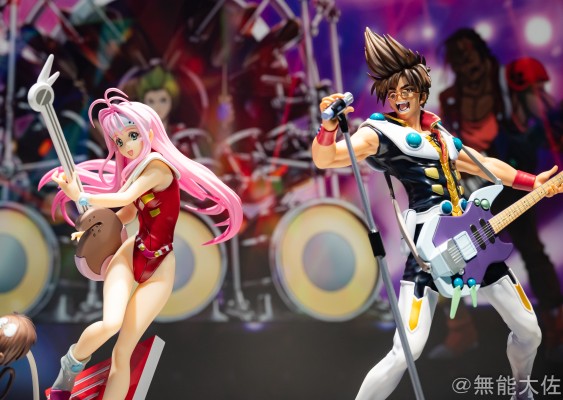 超时空要塞7 Fire Bomber 演唱舞台 套装