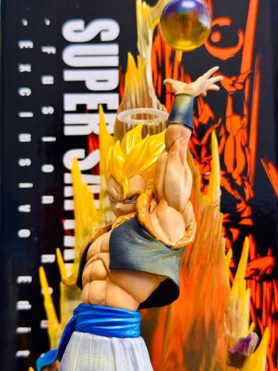 FiguartsZERO [超激战] 龙珠Z 复活！悟空与贝吉塔的合体 超级赛亚人悟吉塔 -展会限定版-